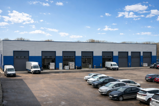 Мы не только производство на площади более 4000м2, но и учебный центр для дилеров, мастеров декораторов. Курсы для мастеров в разделе Обучение
