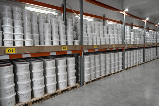 Мы не только производство на площади более 4000м2, но и учебный центр для дилеров, мастеров декораторов. Курсы для мастеров в разделе Обучение
